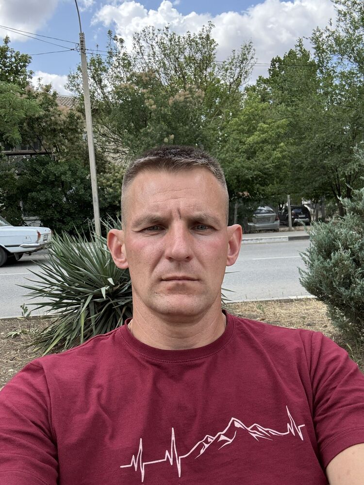  52911585  , 40 ,    