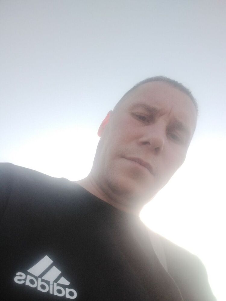 ,   Stas, 40 ,   ,   