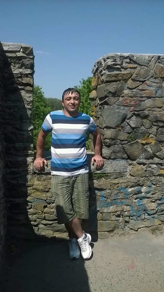  19078565  Denis, 40 ,    