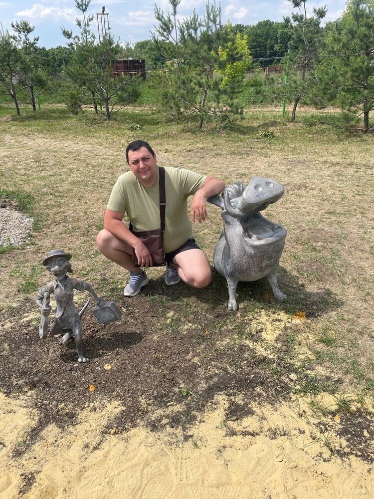  51033745  , 39 ,    Essen