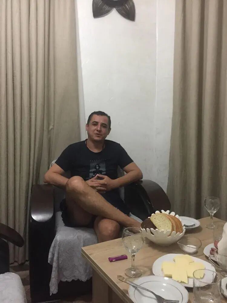  41797715  Giorgi, 37 ,    