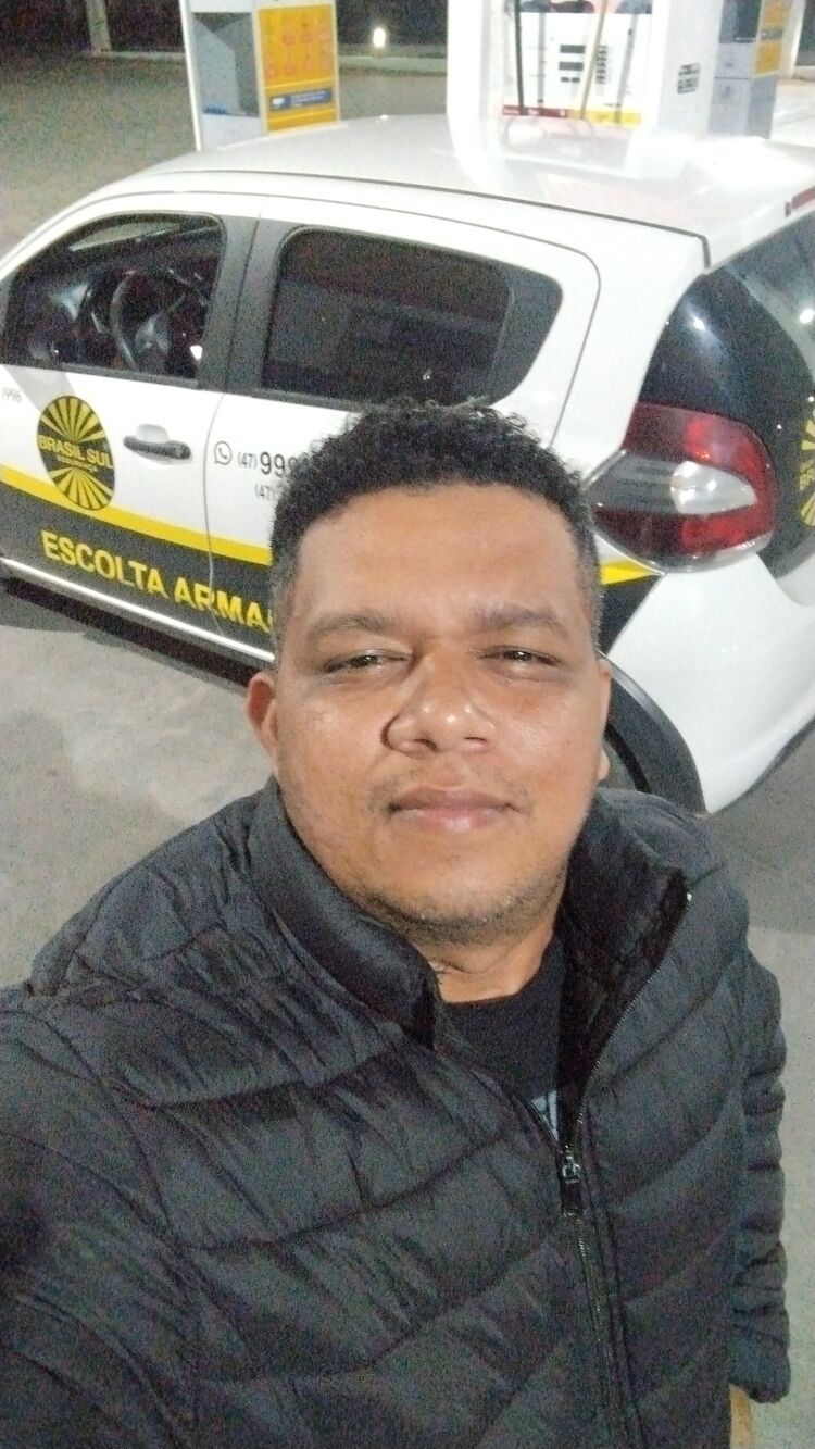  48004655  Everton, 37 ,    