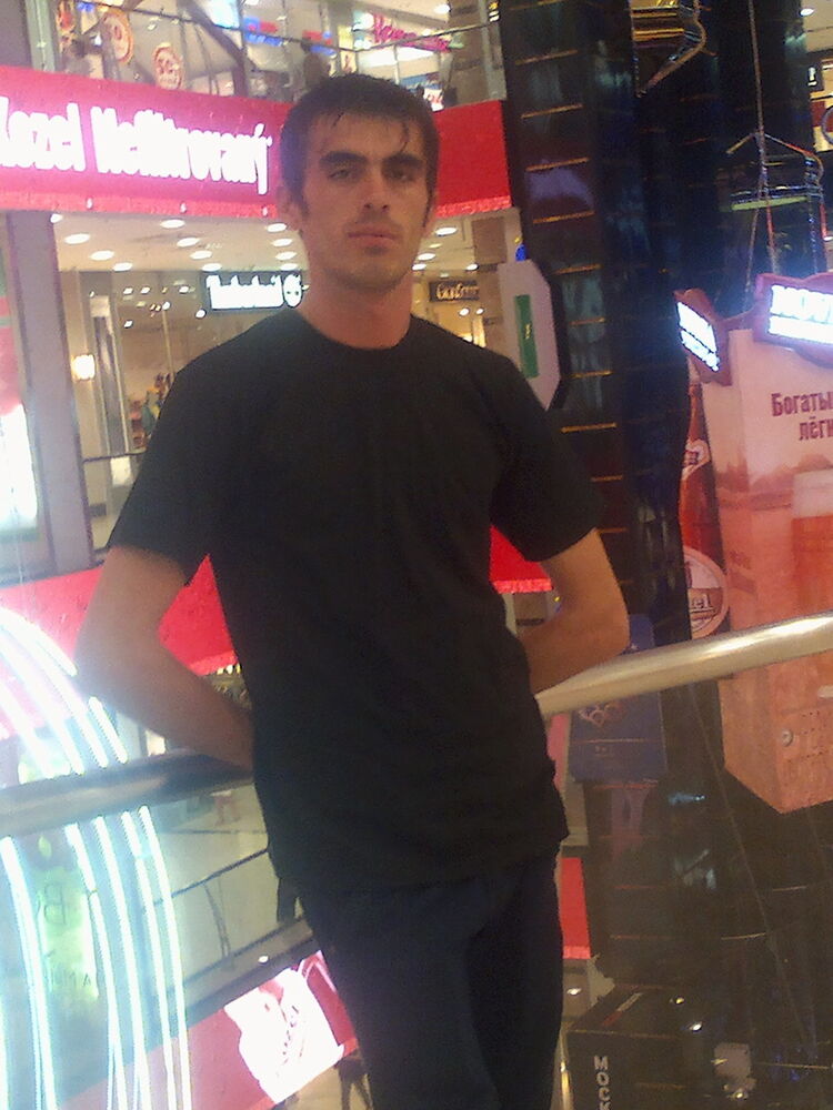  4865745  Nek, 38 ,    