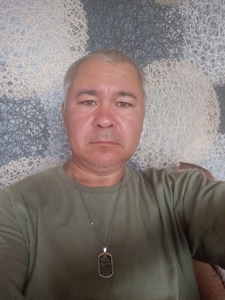  ,   Amir, 43 ,   ,   