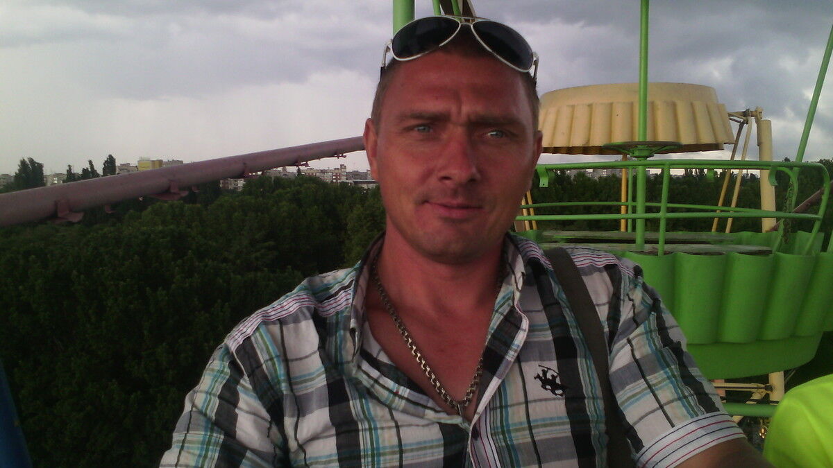  ,   Alexandr, 48 ,   
