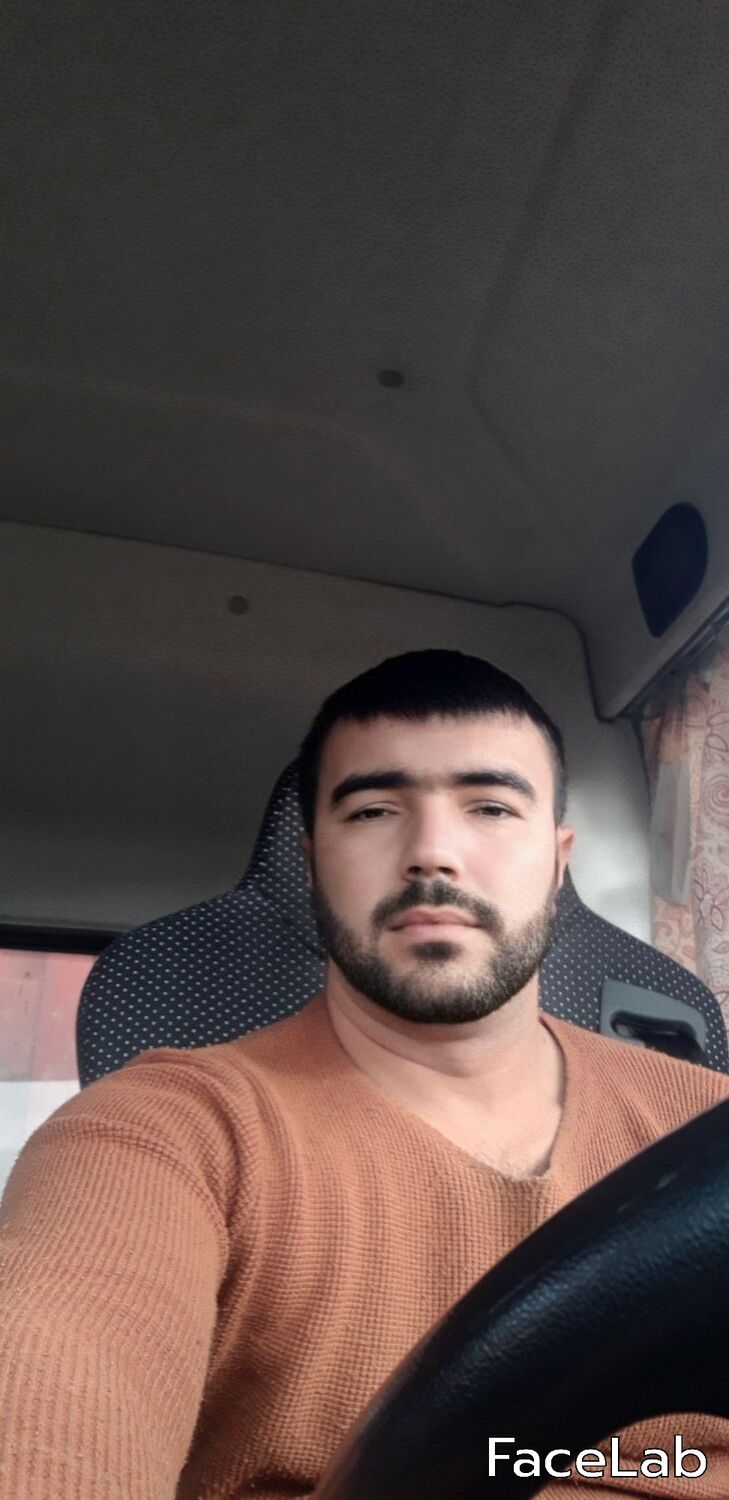  33142985  Aslanbek, 36 ,    