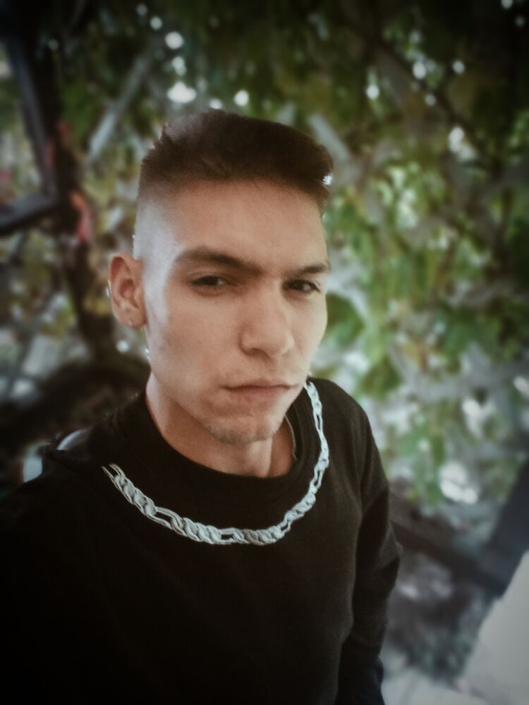  39757885  , 24 ,    