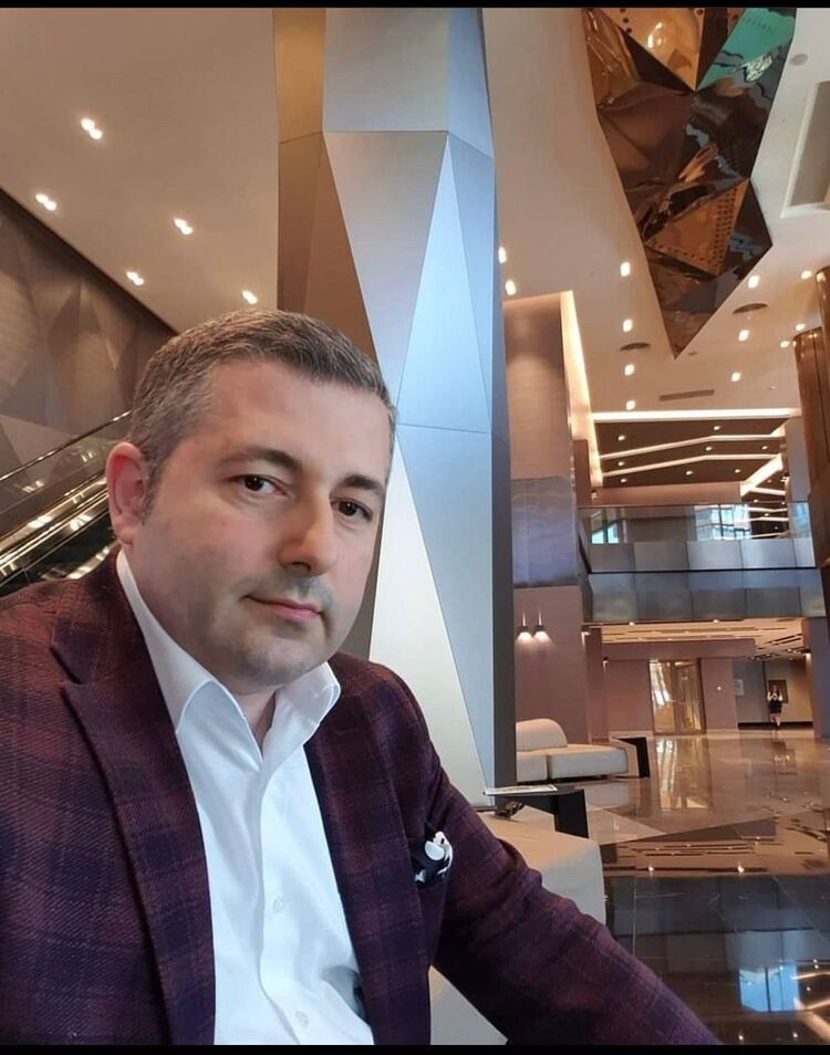  30287395  Alexandru, 61 ,    