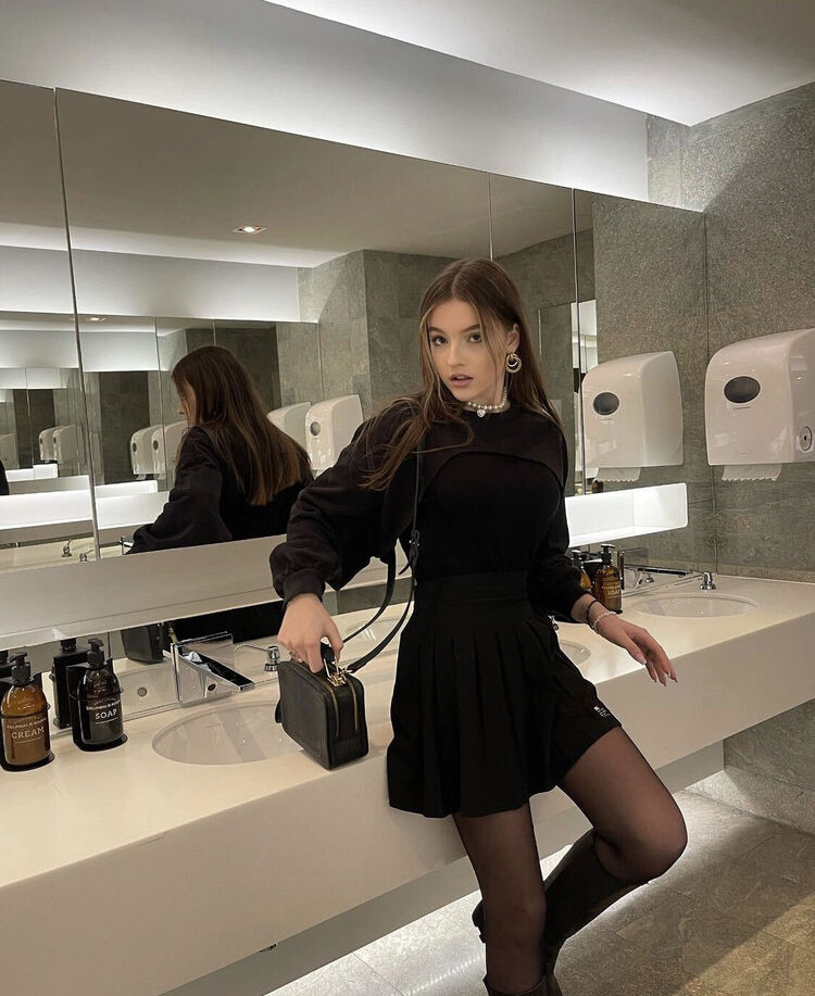  ,   , 24 ,   