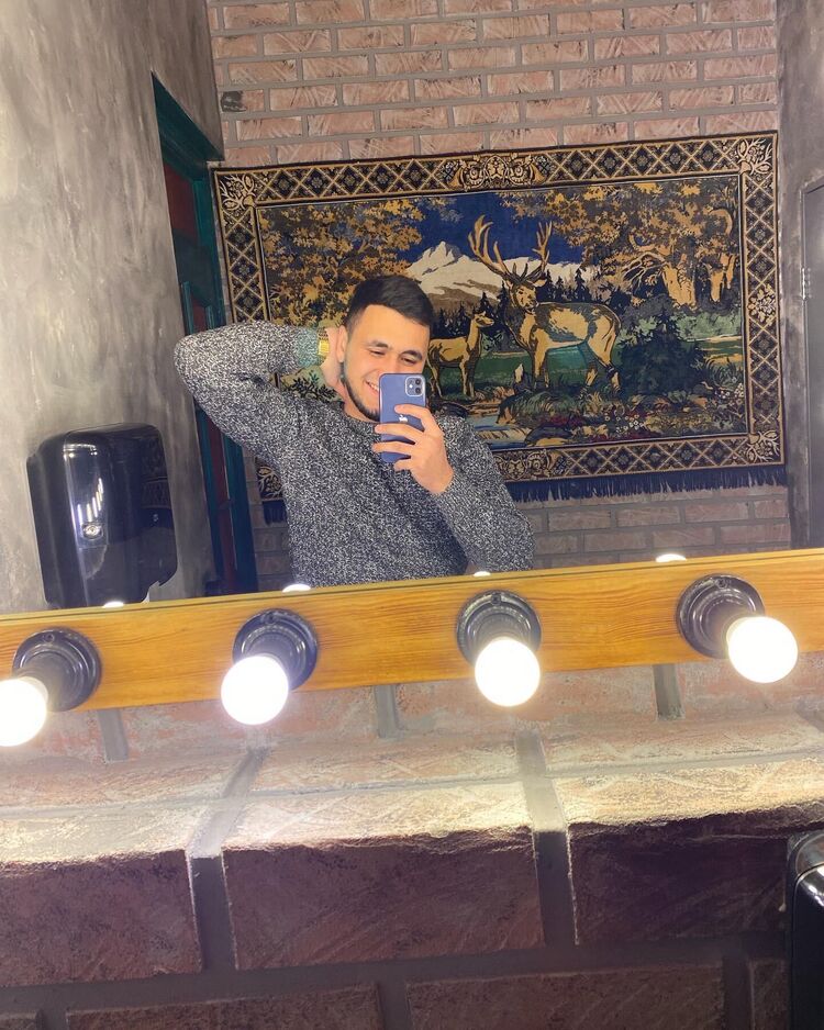  29793725  Arman, 27 ,    