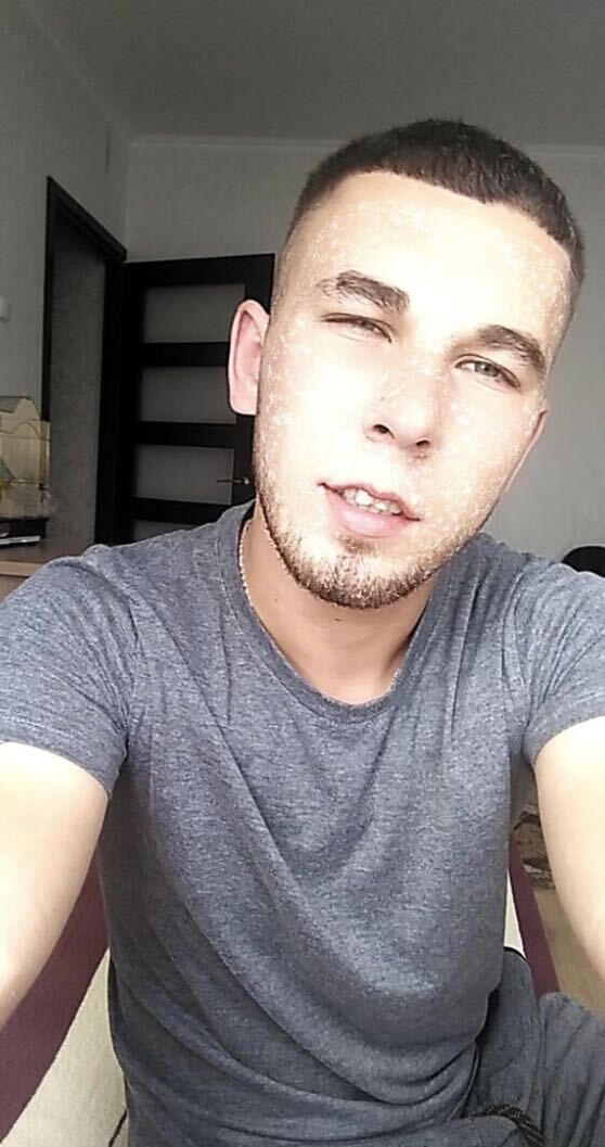  ,   Aleksei, 25 ,   ,   , c 