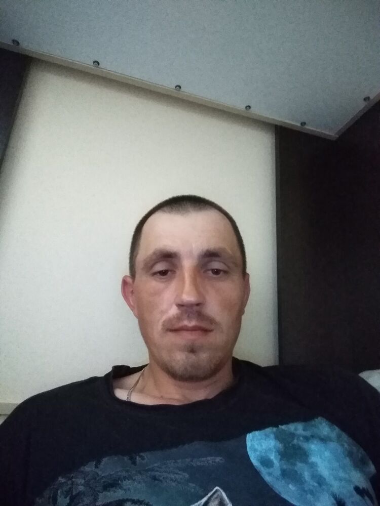 --,   , 44 ,   