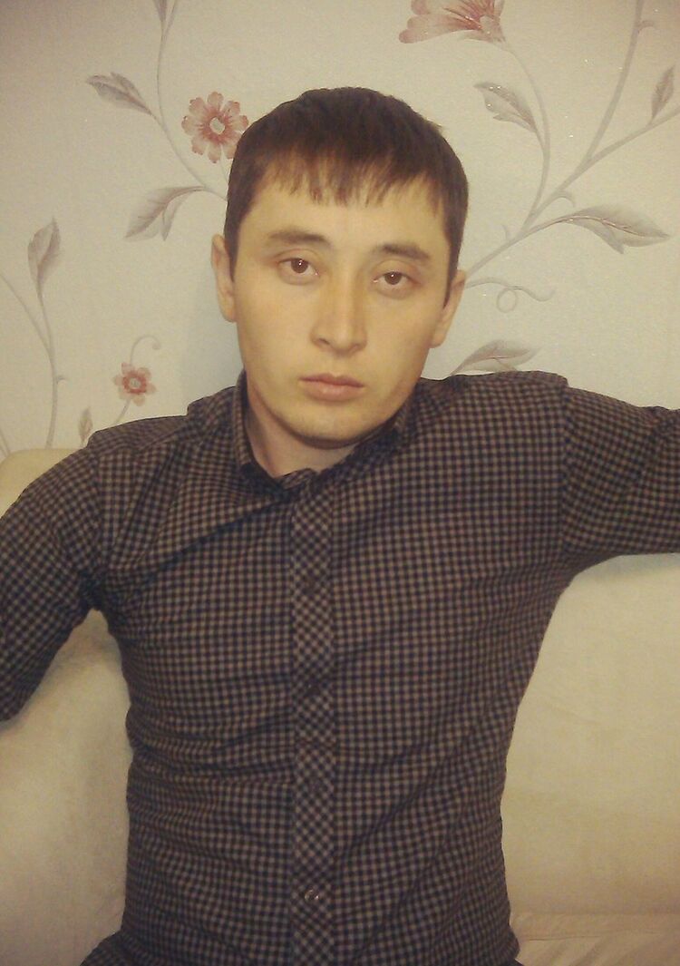  4529065  Oskar, 35 ,    