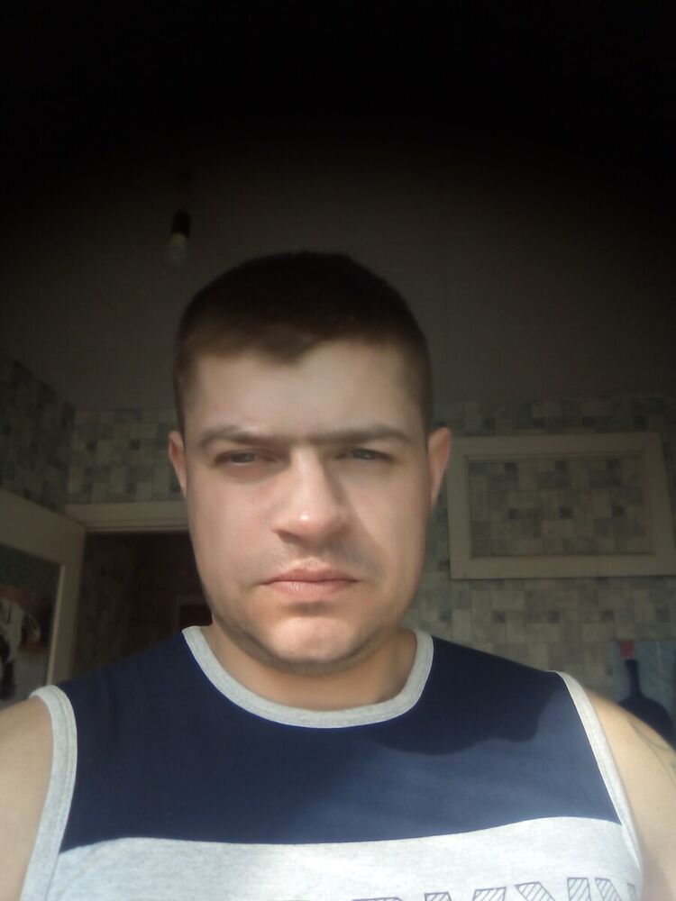  22560175  Slava, 40 ,    