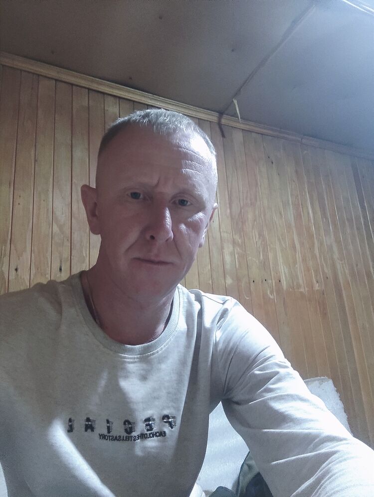  44538725  Vlad, 37 ,    