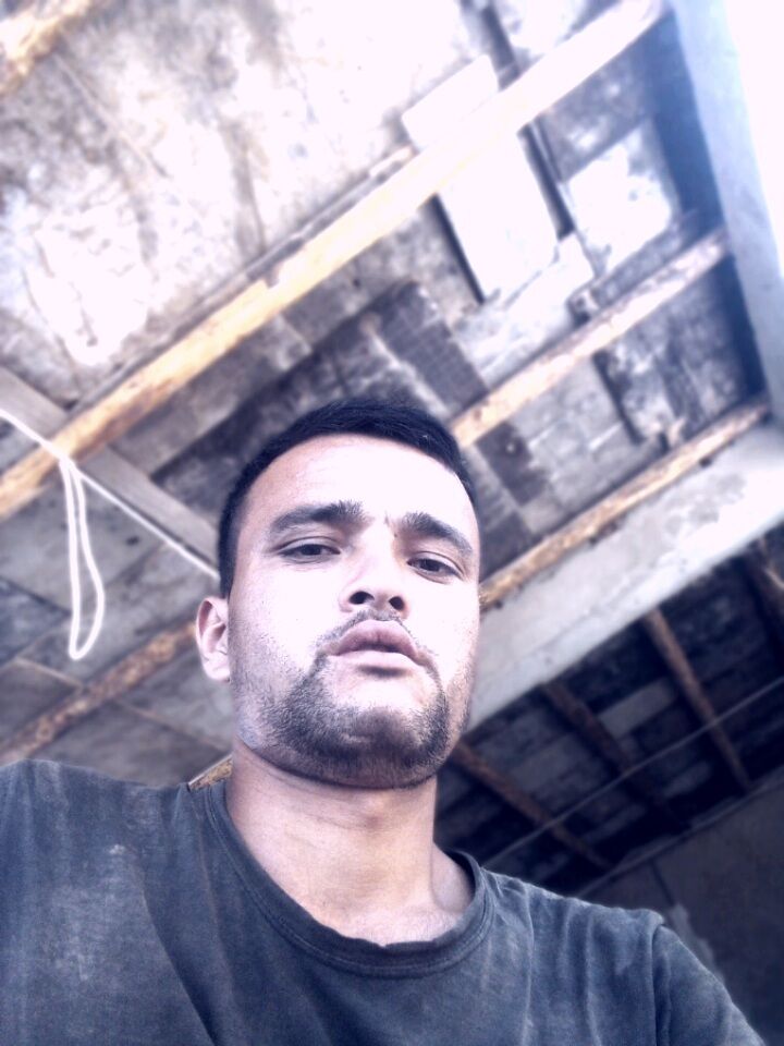  -,   Elyoz, 28 ,   ,   