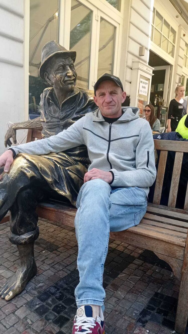  42461225  Ivan, 39 ,    Praha