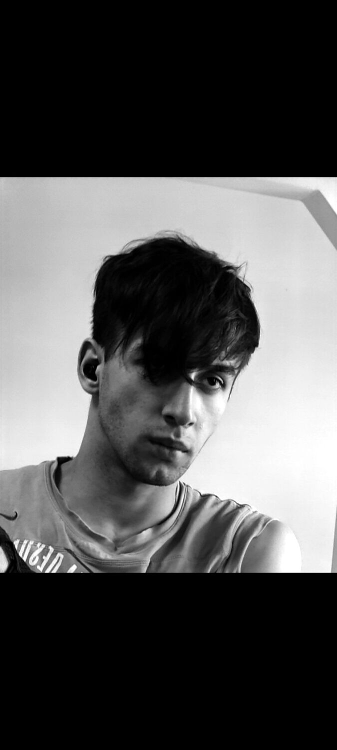  44281045  Fara, 22 ,    