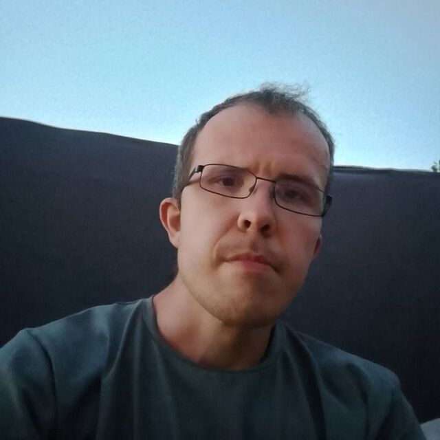  54742645  Valerii, 34 ,    