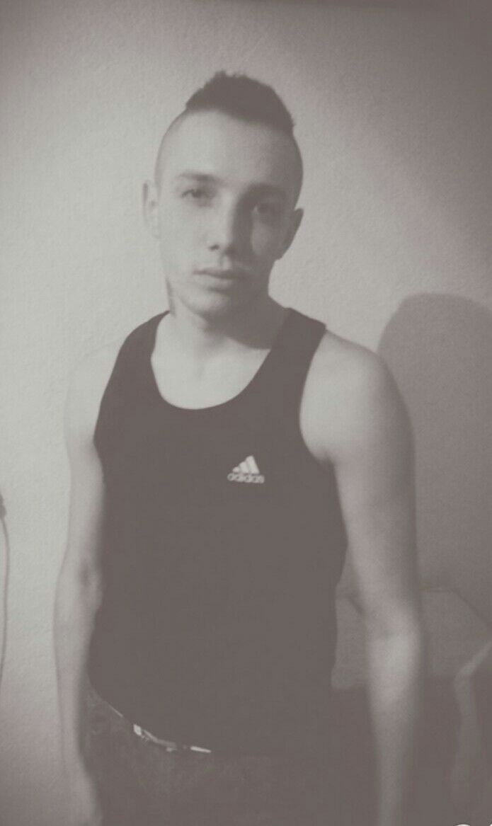  5660835  Oleksandr, 30 ,    