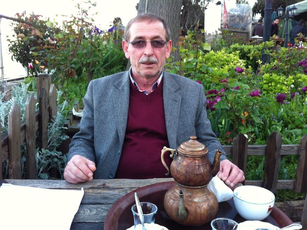  48029465  Ahmet, 60 ,    