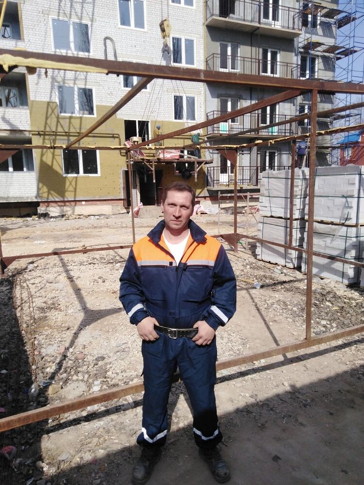 ,   Anton, 42 ,   ,   , c 