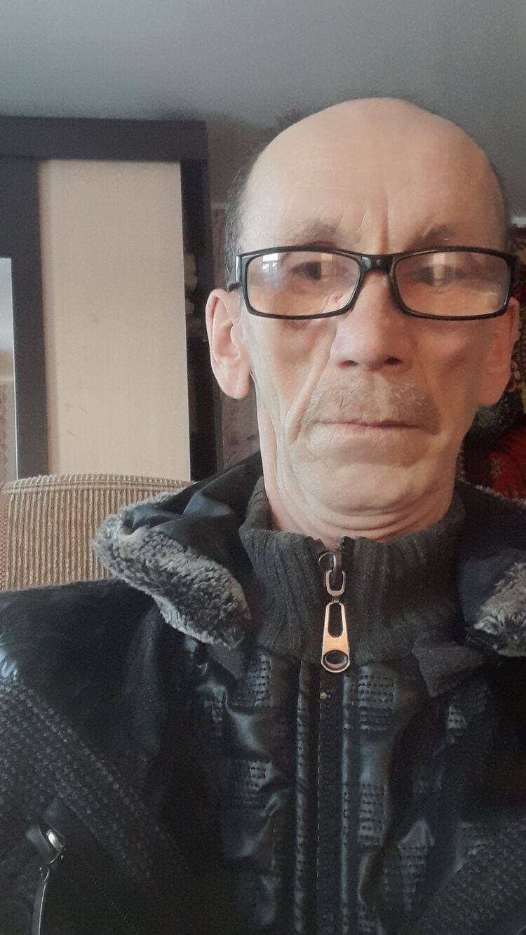  52802385  Sergey, 57 ,    