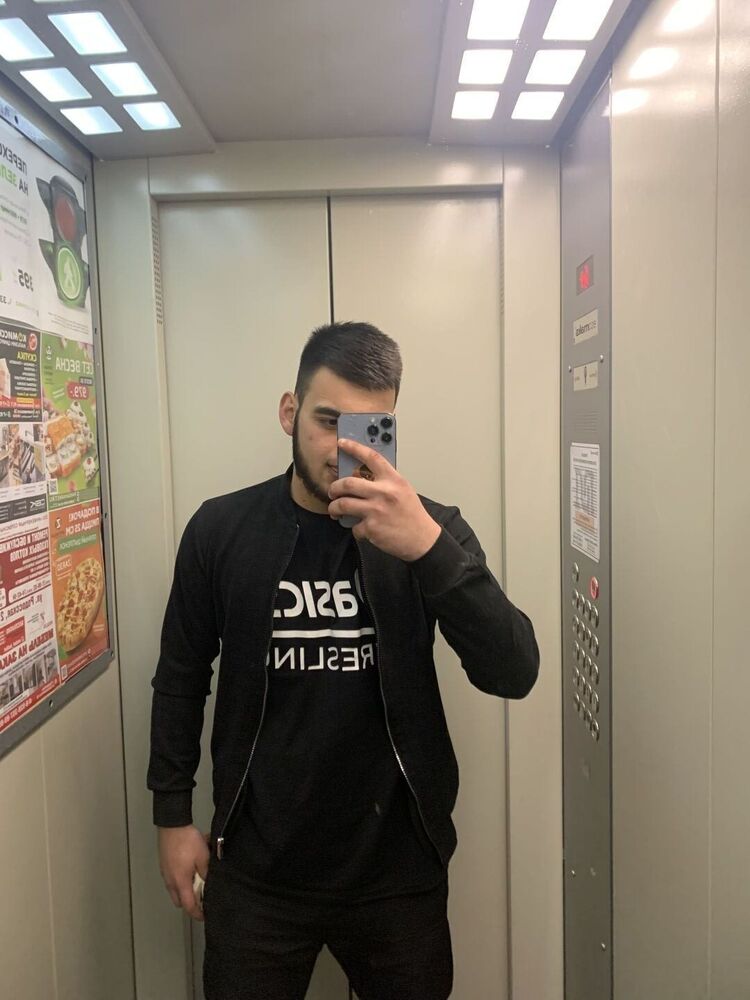  34142755  Ali, 25 ,    