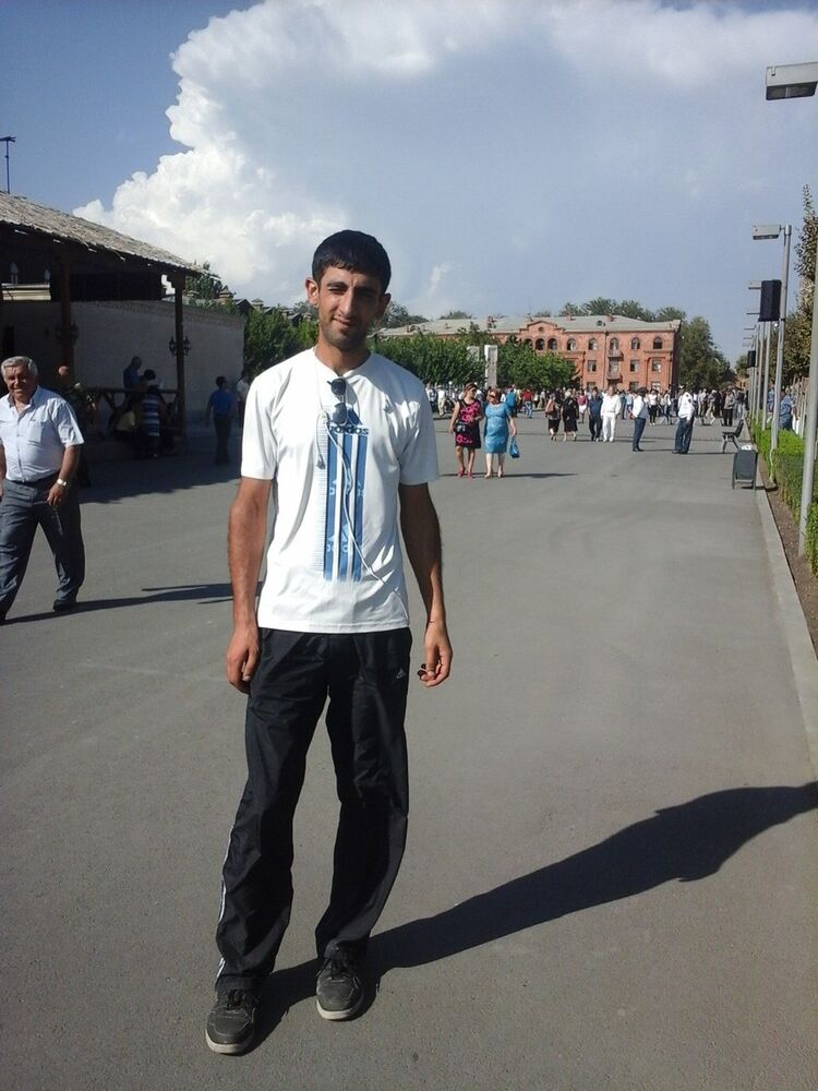  ,   Hayk, 36 ,   ,   , c 
