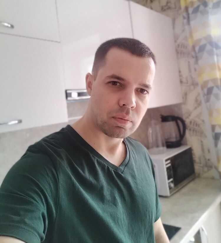  46884635  , 30 ,    