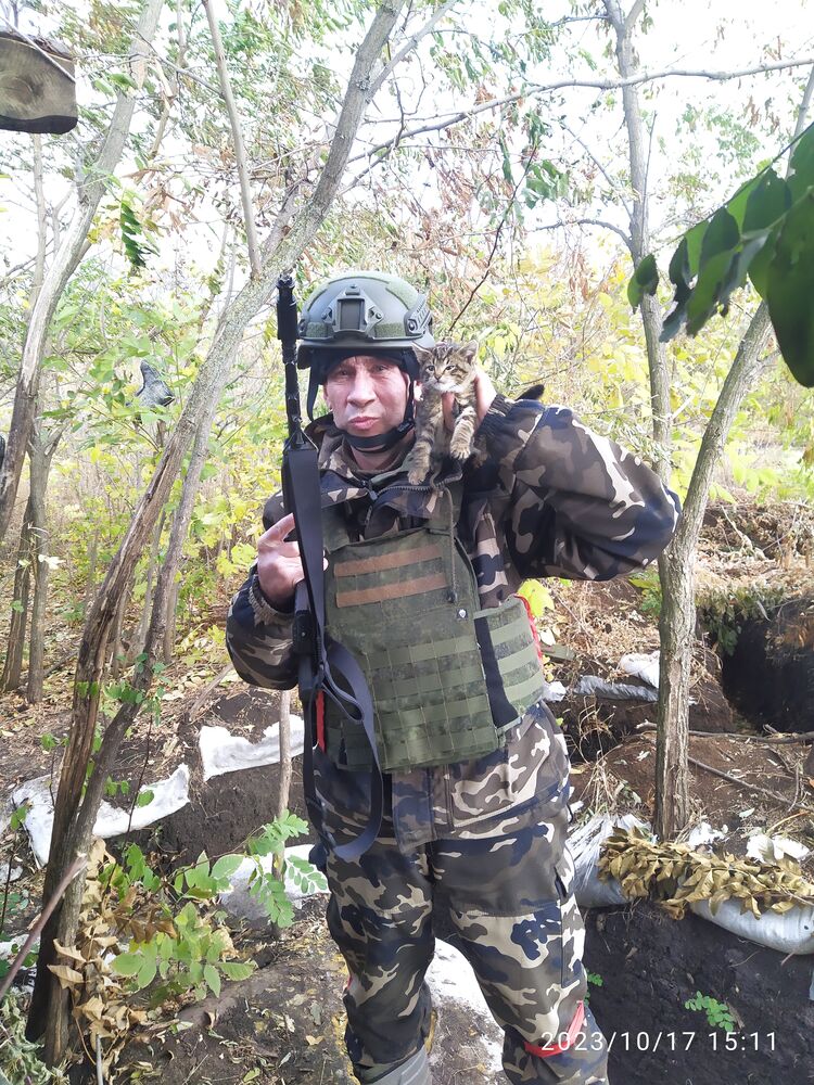  43796415  Rostislav, 50 ,    