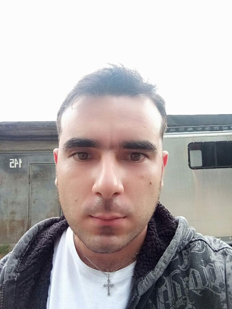  21589895  , 31 ,    