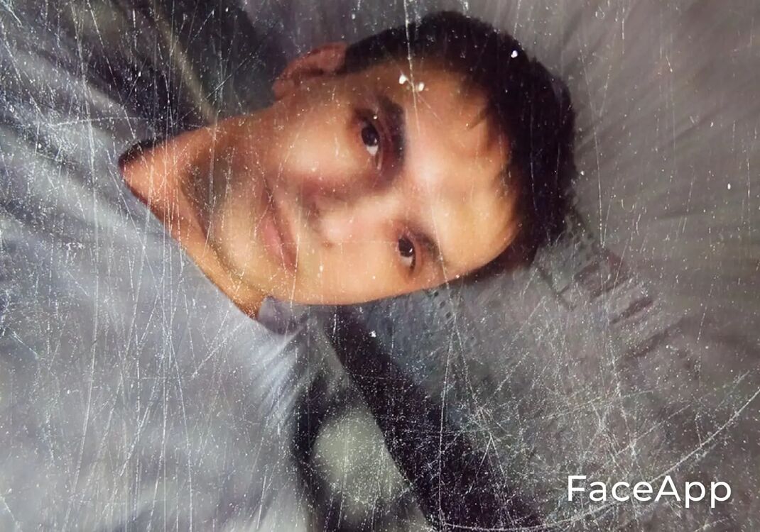  ,   Alexander, 32 ,   ,   , c 
