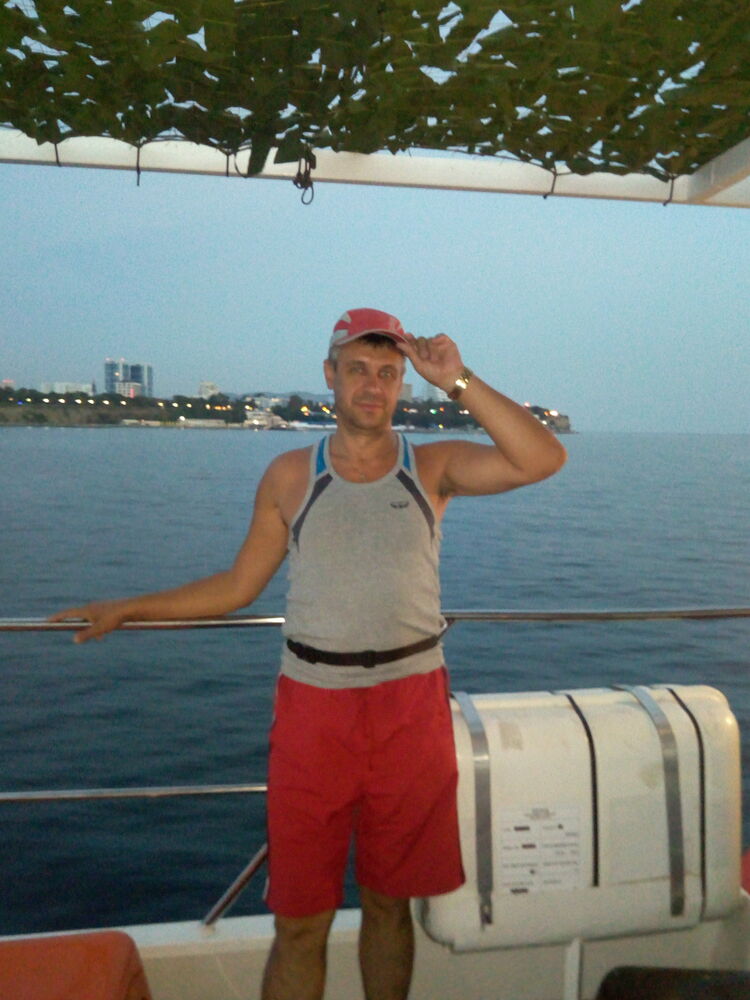 43347705  Vlad, 53 ,    