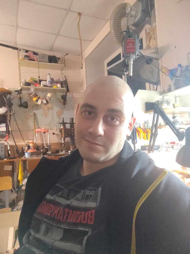 52559045  , 33 ,    