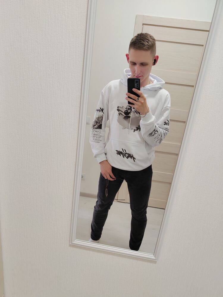  43448475  Dmitry, 21 ,    -