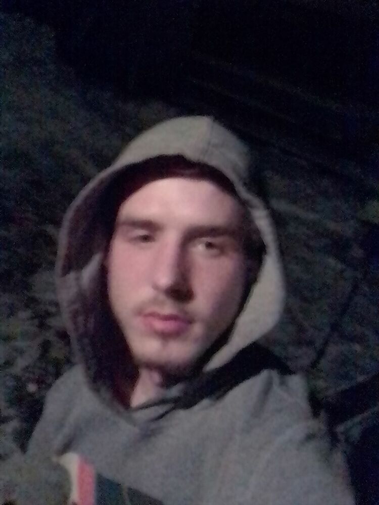  26170315  Aleksandr, 25 ,    