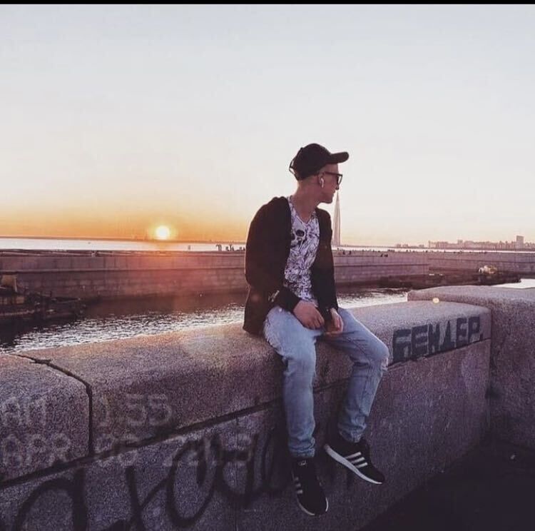  35285955  , 32 ,    -