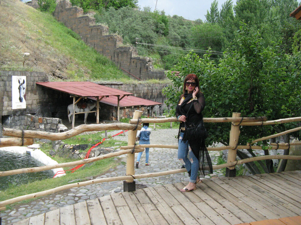 ,   Karolina, 51 ,   ,   , c 