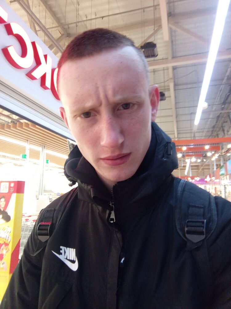  34214845  Daniil, 20 ,     
