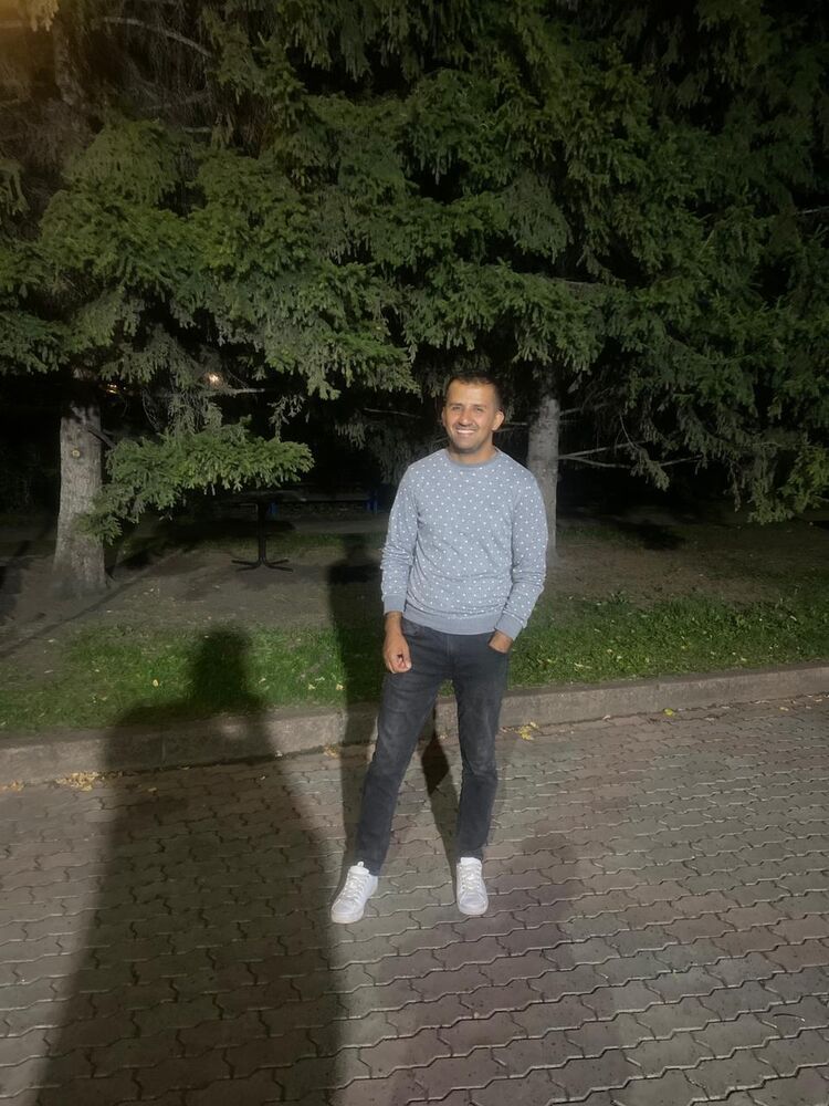  28896965  Sherali, 29 ,    