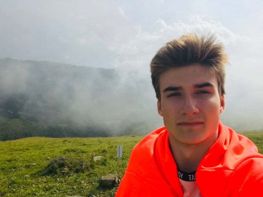  43438435  , 19 ,    --