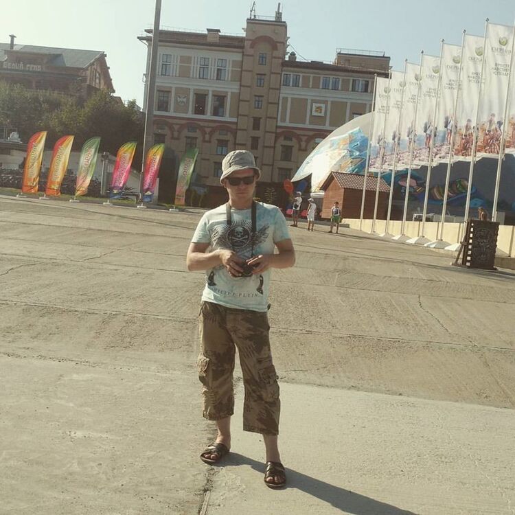  19298645  Maksim, 37 ,    