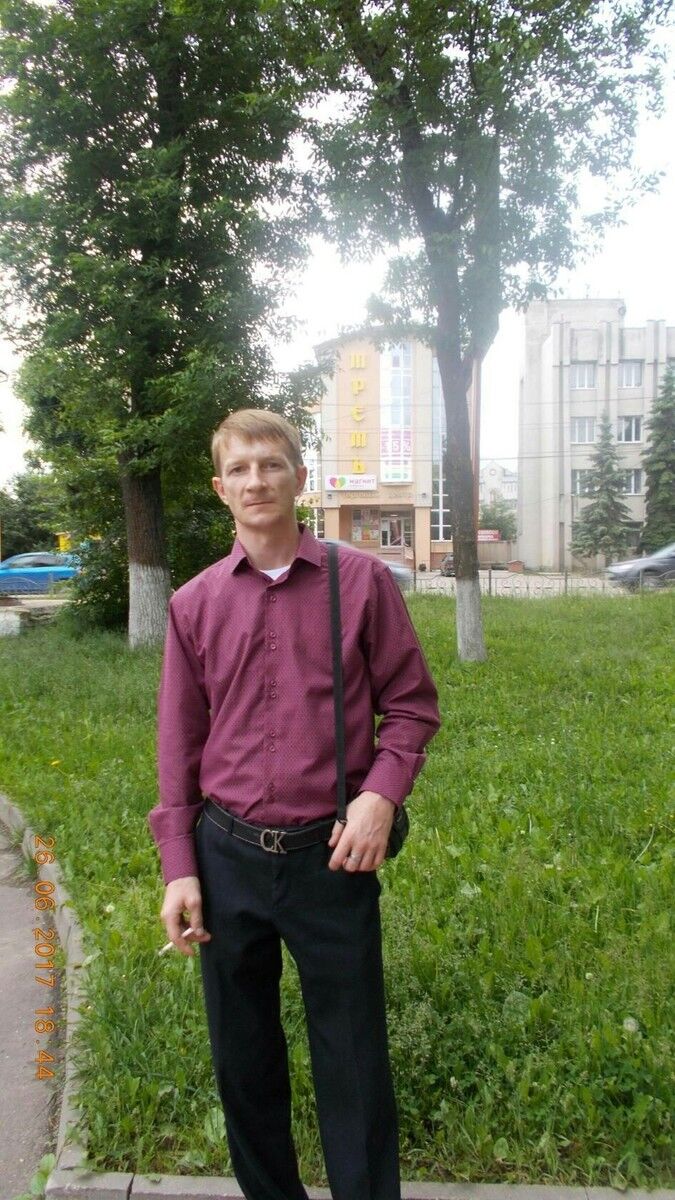 17811975  Aleksandr, 41 ,    