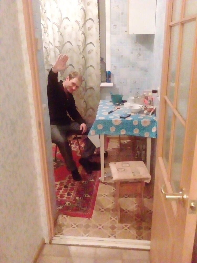  ,   SERGEI, 44 ,   