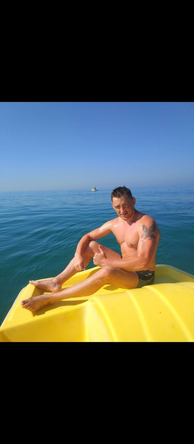  45942265  ALEKSEY, 39 ,    