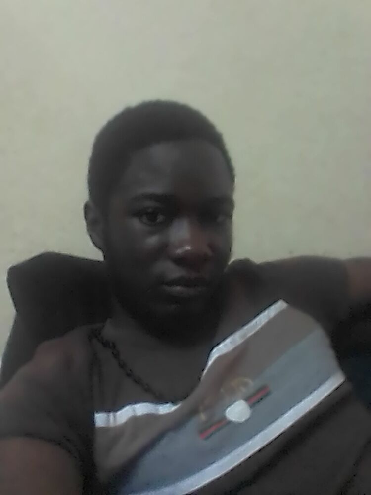  21485385  Henry, 24 ,    