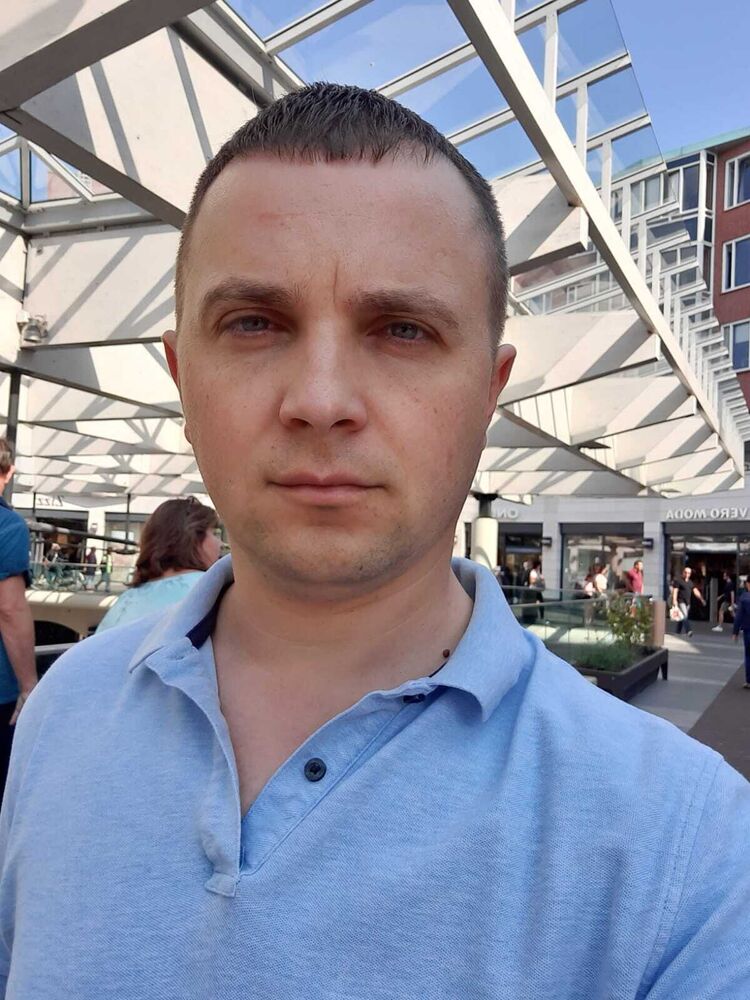  ,   Scromnuy, 41 ,   