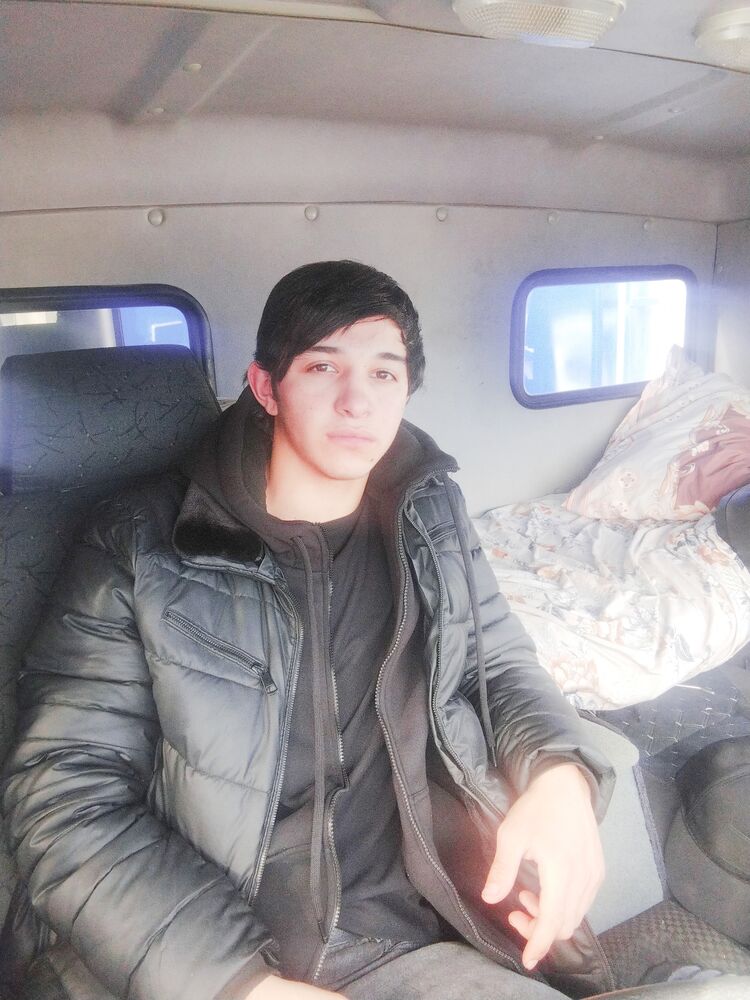  ,   Rasul, 21 ,     