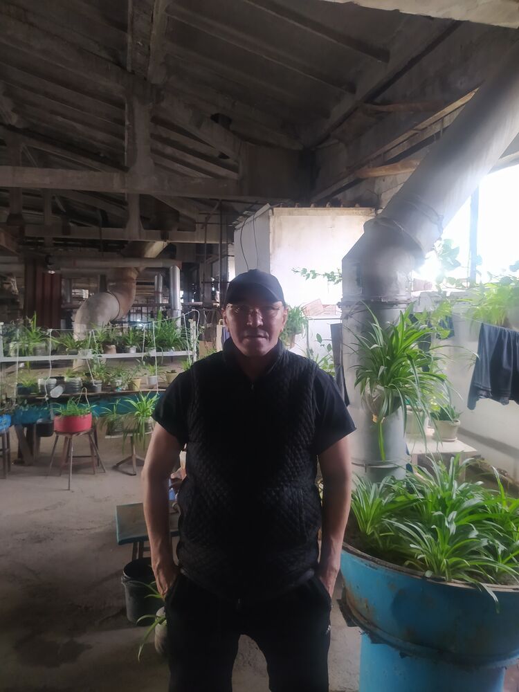  ,   Azamat, 48 ,   c 